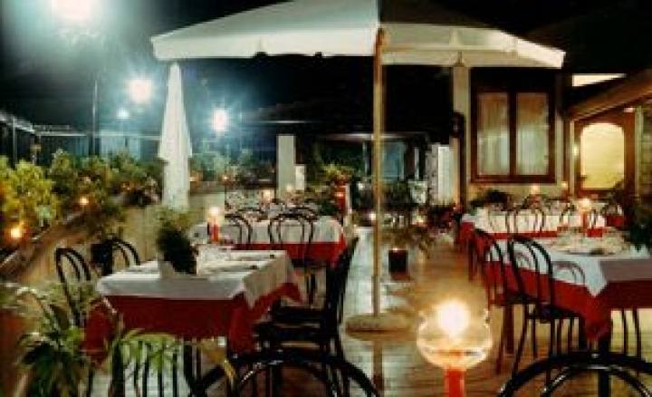 Terrazza - Capodanno in caratteristico Ristorante Brianzolo Terrazza - Capodanno Ristorante Tetto Brianzolo